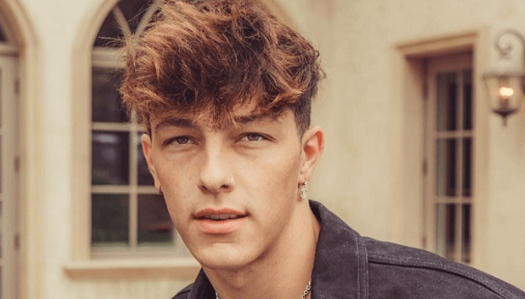 Tayler Holder Net Worth