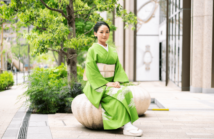 Kimono Mom Net Worth
